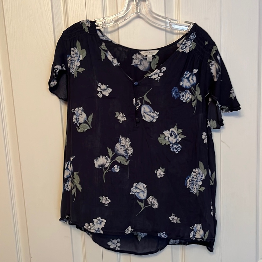 Navy blue floral top